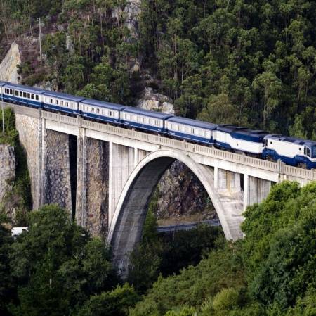 TRENES TURÍSTICOS DE LUJO - COSTA VERDE EXPRESS
