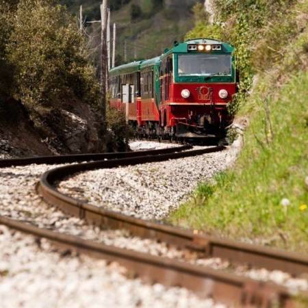 TRENES TURÍSTICOS DE LUJO - EL EXPRESO DE LA ROBLA